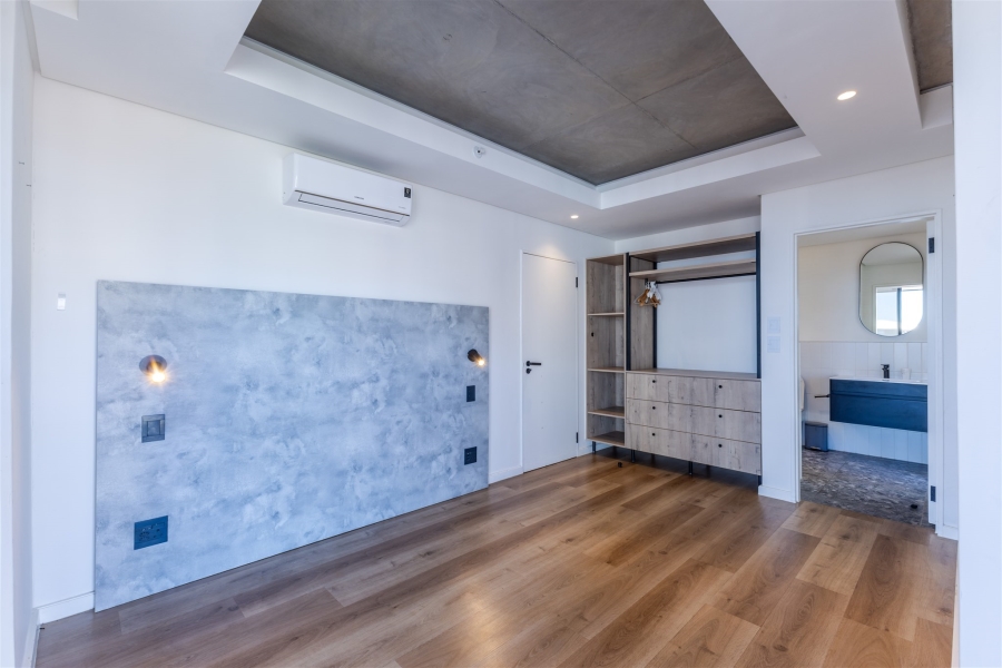 2 Bedroom Property for Sale in Sea Point Western Cape